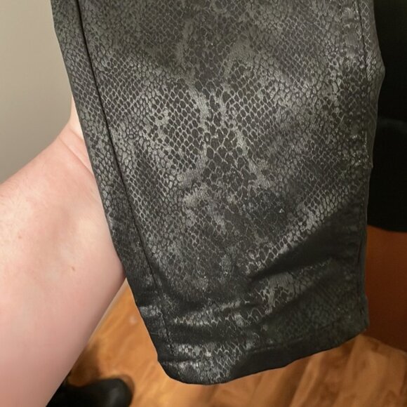 NWT Dynamite Kate Ultra High Rise Snakeskin Skinny Jeans - Picture 4 of 10